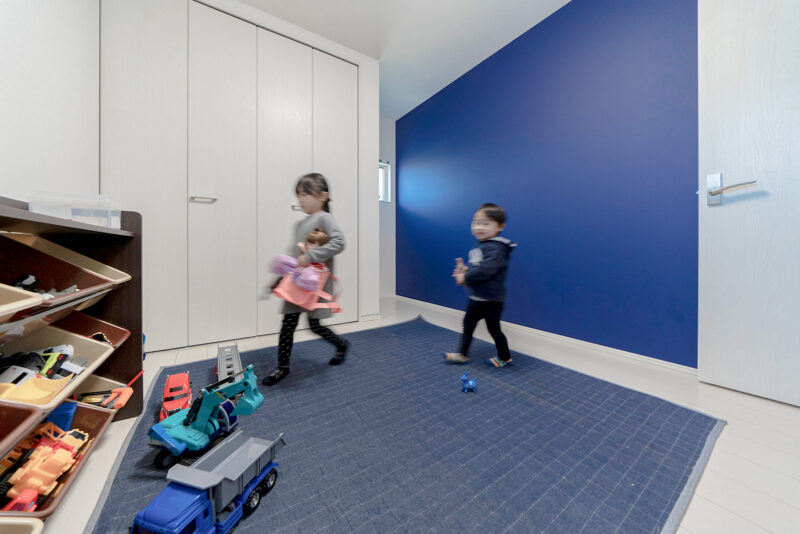 子供部屋は将来物が増えることを想定し、収納をたっぷり確保。