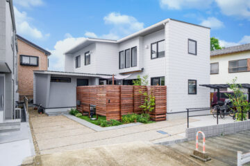 開放感と素材美を楽しむ。無垢と漆喰に包まれた快適な家